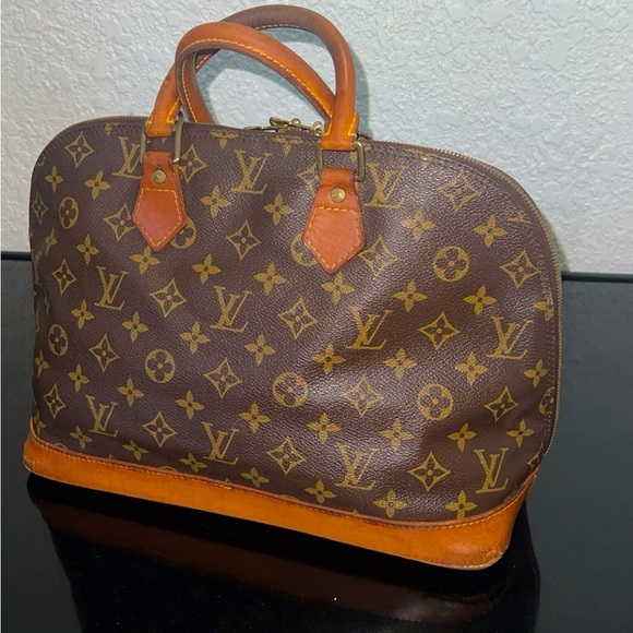 🛍️🛍️🛍️💯💯 Louis Vuitton
Monogram Alma PM🛍️🛍️🛍️💫💫💫💫 - Picture 4 of 16